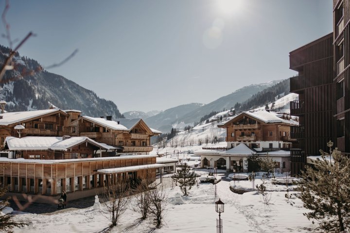 Luxury Family Resort Moar Gut Winter