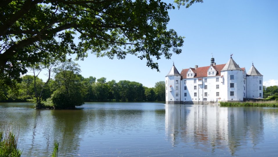 Glucksburger Wasserschloss Sightseeing Best Of Germany