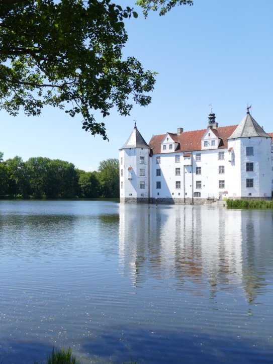 Glucksburger Wasserschloss Sightseeing Best Of Germany